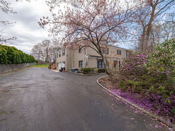 114 Randall Road , Shoreham, NY 11786