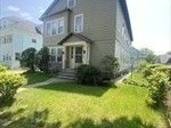 446 Chandler St, Unit 2, Worcester, MA 01602