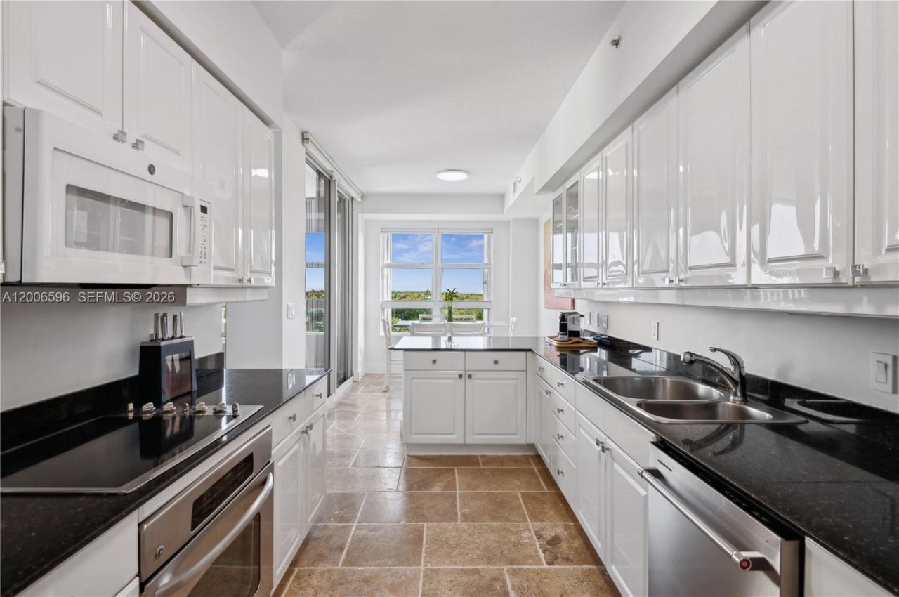 747 Crandon Blvd , Unit PH10, Key Biscayne, FL 33149 Photo