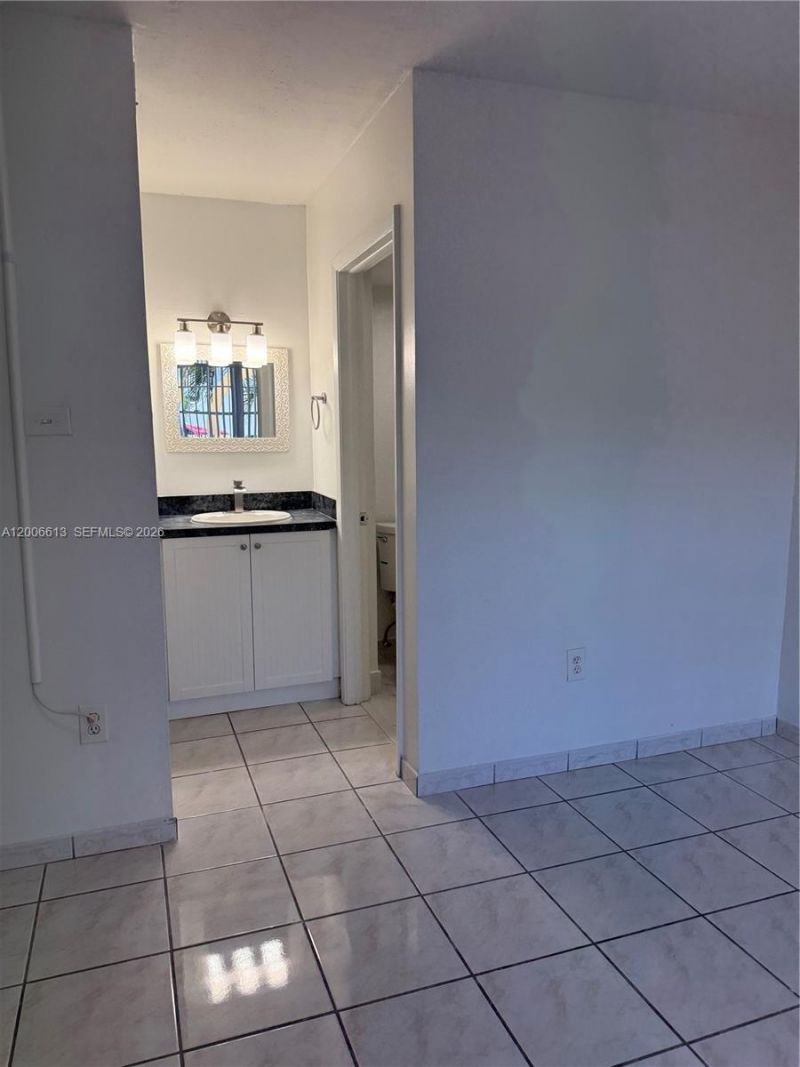 15675 SW 74th Cir Dr, Unit 5, Miami, FL 33193 Photo