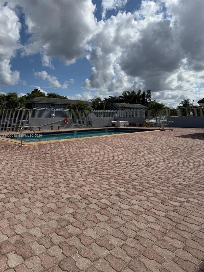 15675 SW 74th Cir Dr, Unit 5, Miami, FL 33193 Photo