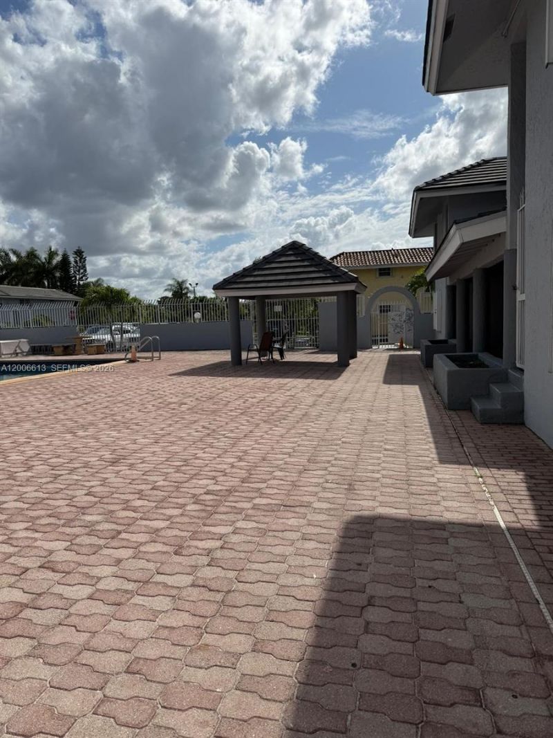 15675 SW 74th Cir Dr, Unit 5, Miami, FL 33193 Photo