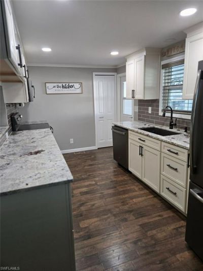 114 Elise Dr , Fort Myers, FL 33908 Photo