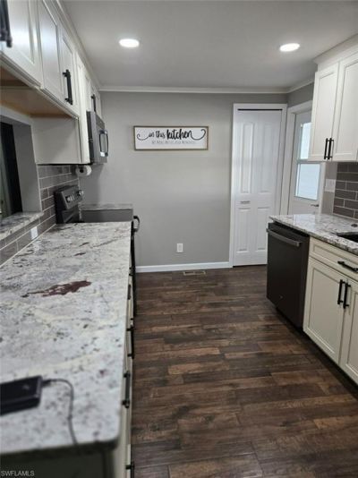 114 Elise Dr , Fort Myers, FL 33908 Photo