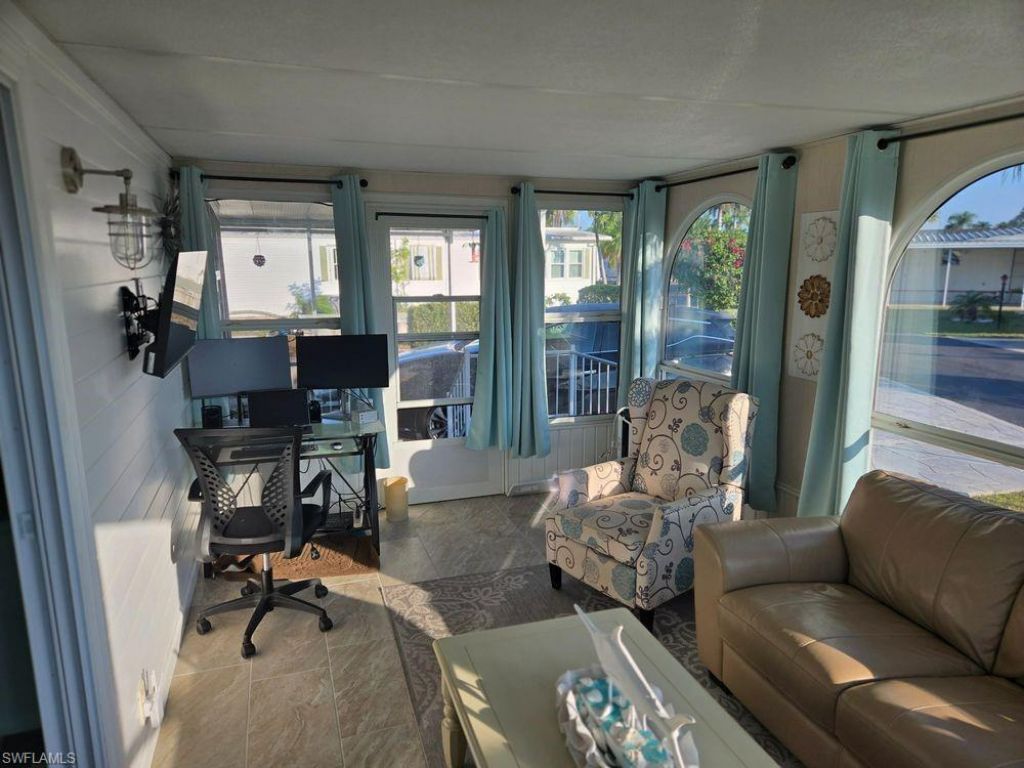 114 Elise Dr , Fort Myers, FL 33908 Photo
