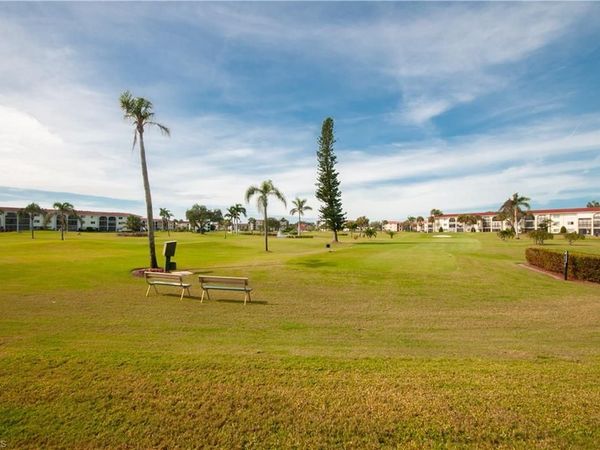 29 High Point CIR E, Unit 106, NAPLES, FL 34103