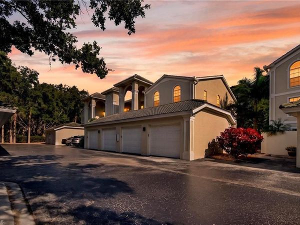 15395 Cedarwood LN, Unit 104, NAPLES, FL 34110