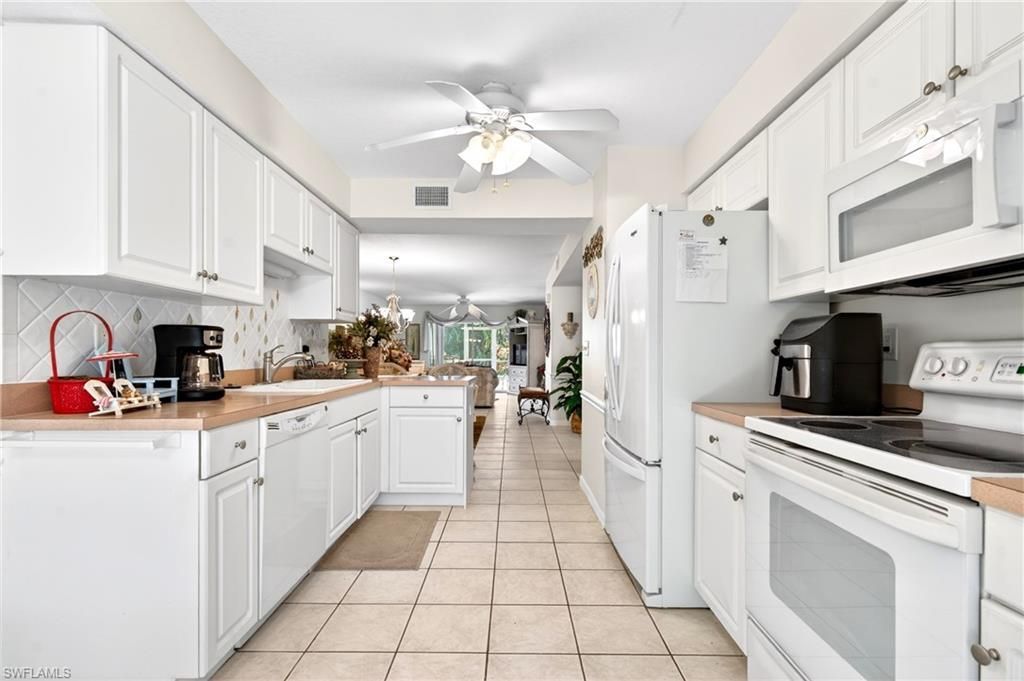 15395 Cedarwood Ln, Unit 104, Naples, FL 34110 Photo