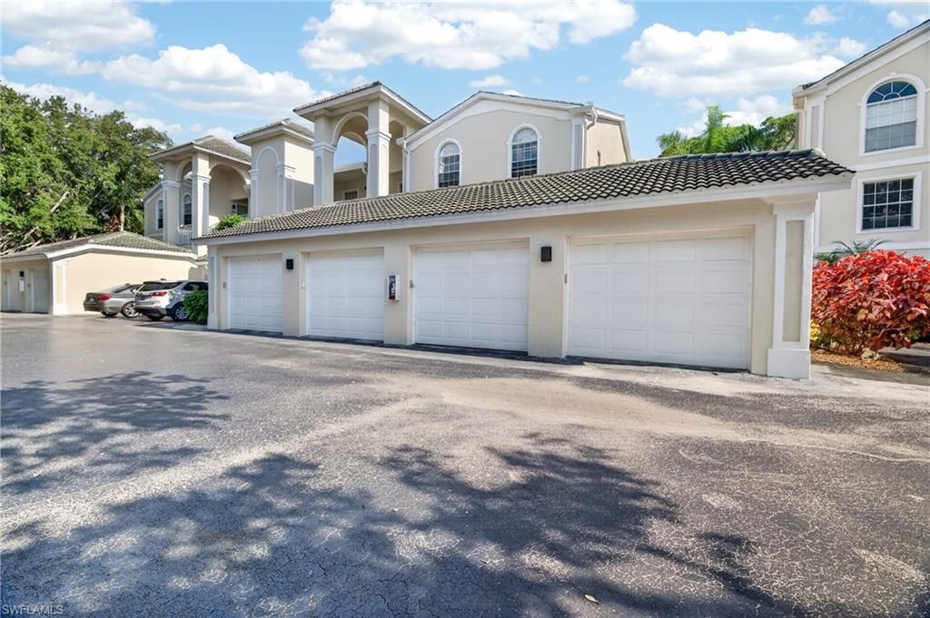 15395 Cedarwood Ln, Unit 104, Naples, FL 34110 Photo