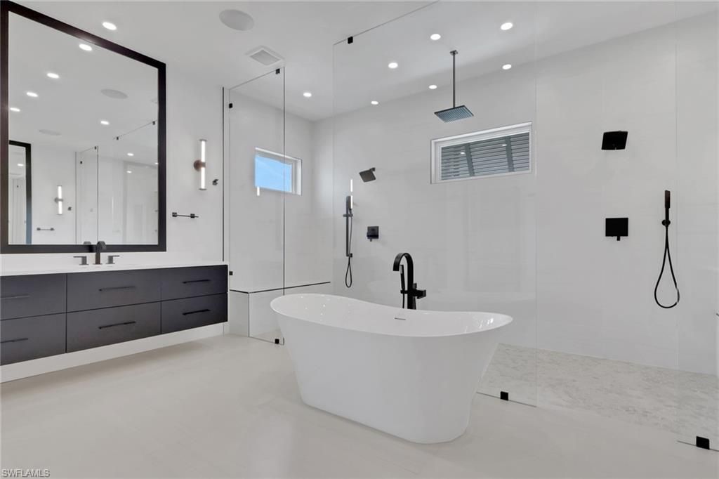 215 1st St, Bonita Springs, FL 34134 Photo