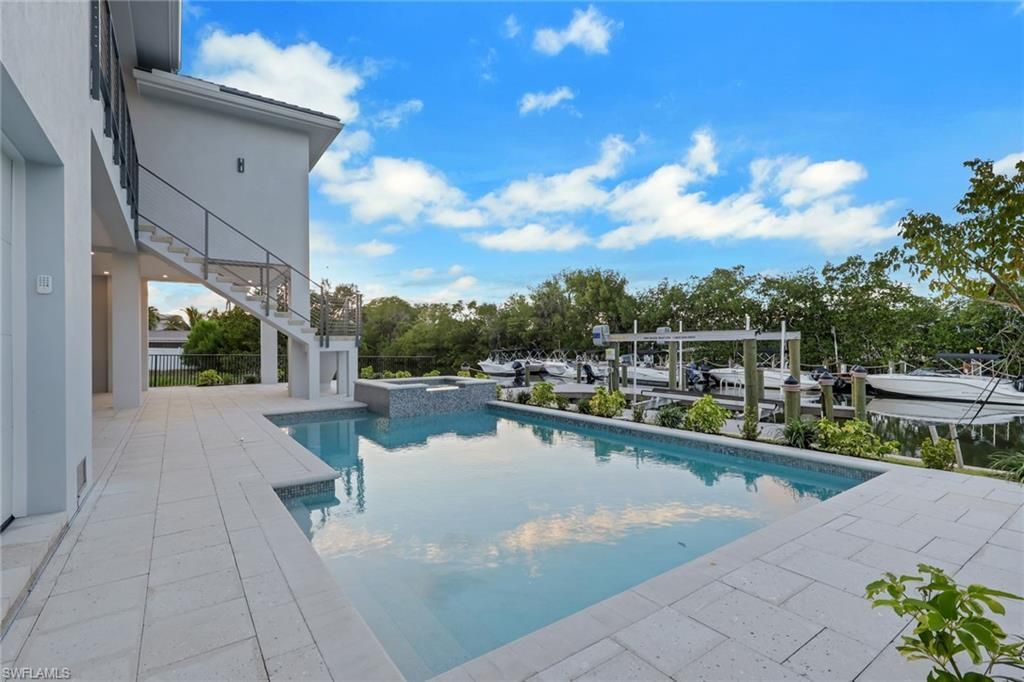 215 1st St, Bonita Springs, FL 34134 Photo