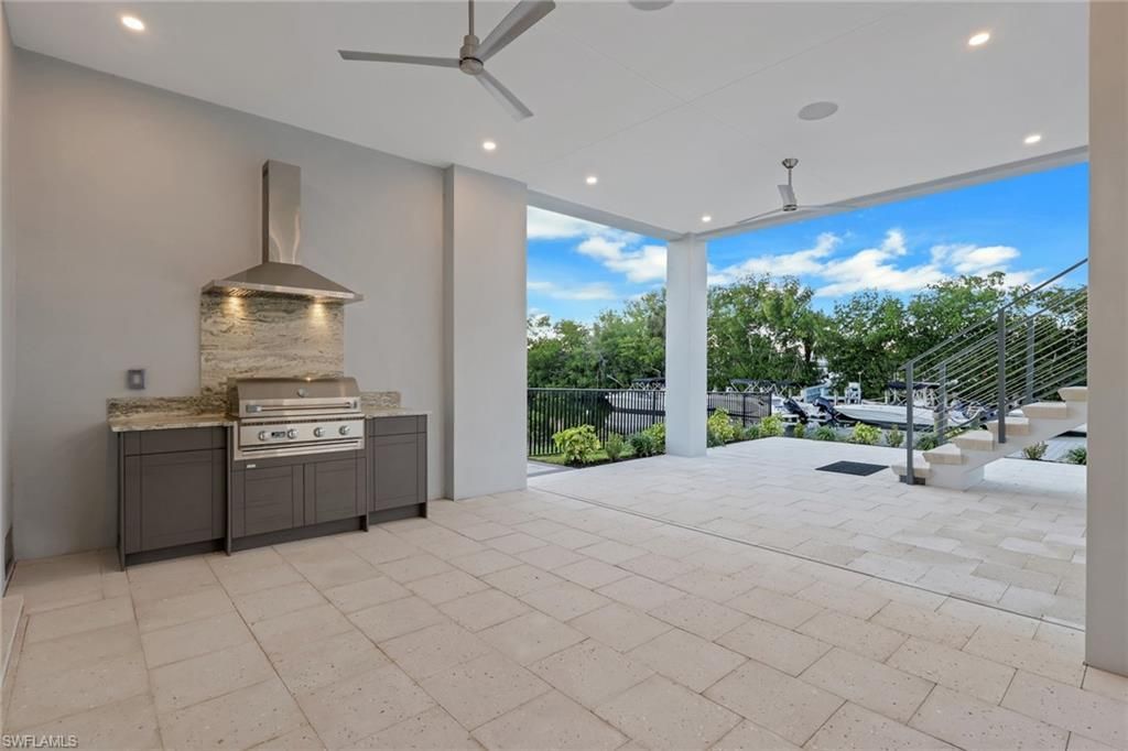 215 1st St, Bonita Springs, FL 34134 Photo