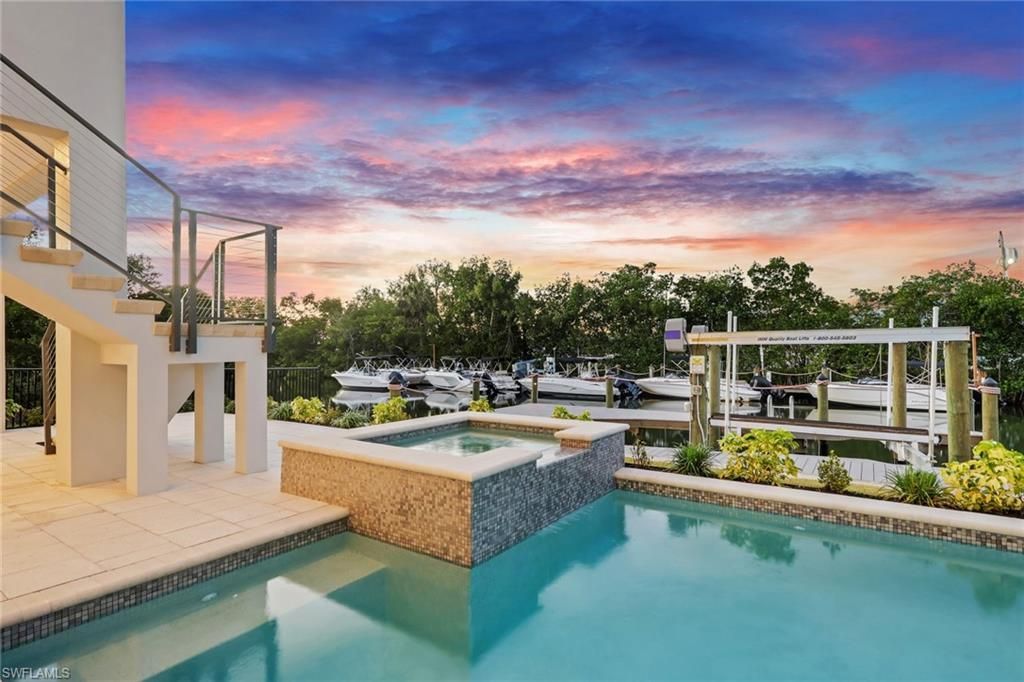 215 1st St, Bonita Springs, FL 34134 Photo