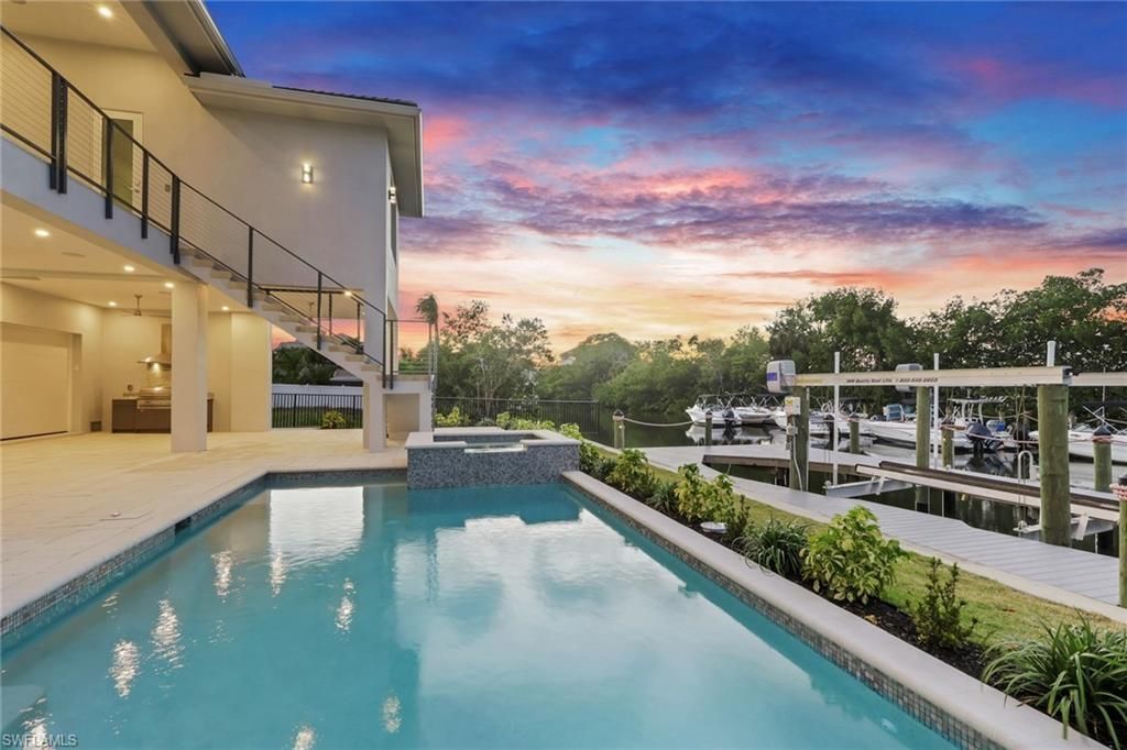 215 1st St, Bonita Springs, FL 34134 Photo