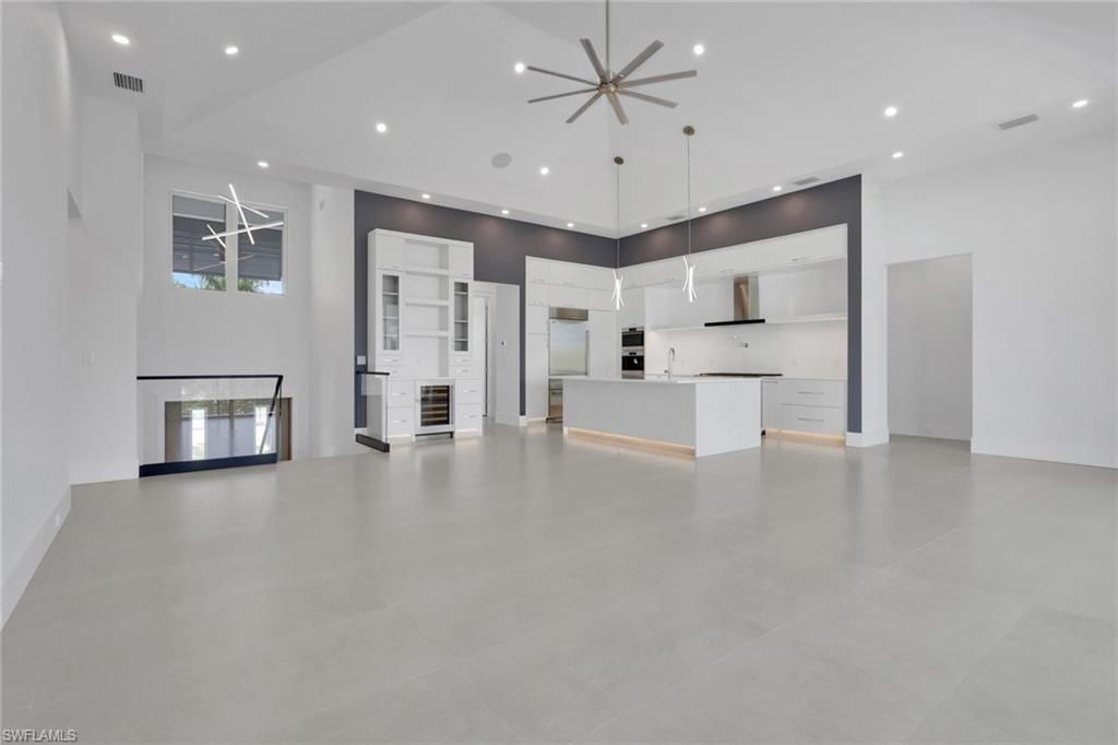 215 1st St, Bonita Springs, FL 34134 Photo