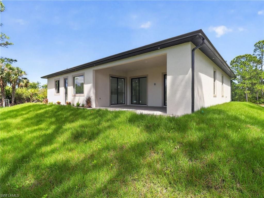 2009 Dixie Way , Lehigh Acres, FL 33972 Photo