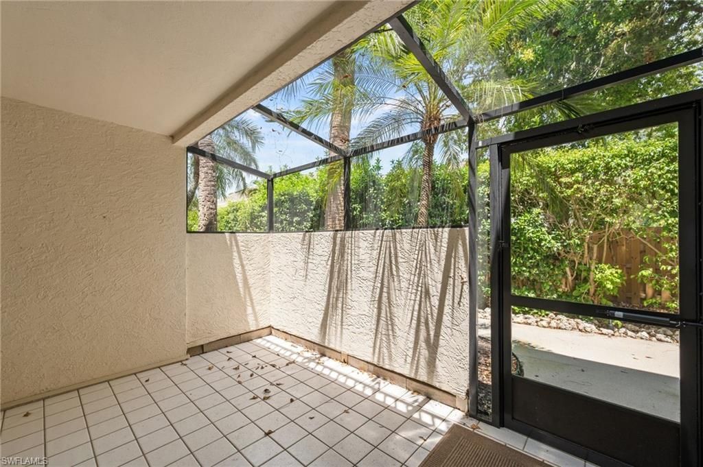 77 Emerald Woods Dr , Unit I6, Naples, FL 34108 Photo