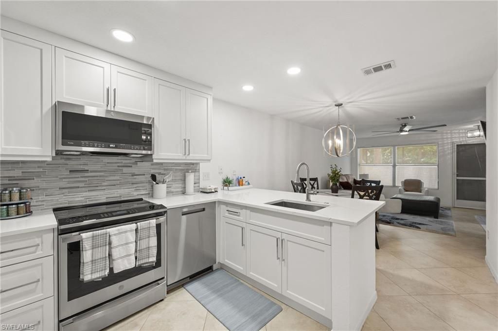 77 Emerald Woods Dr , Unit I6, Naples, FL 34108 Photo