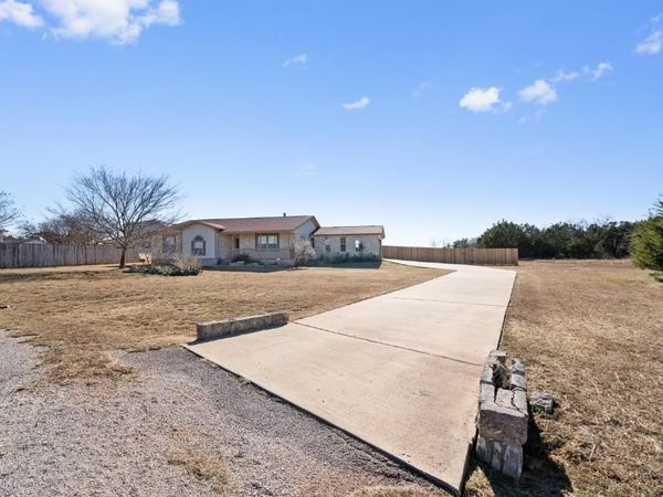 2301 Red Bird CV , Lago Vista, TX 78645