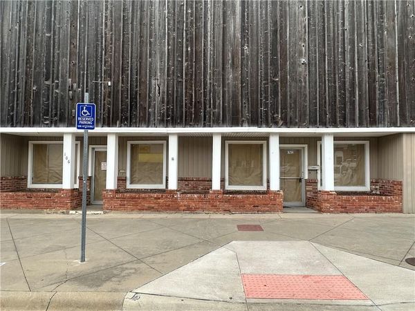 106 E Main Street, Independence, KS 67301