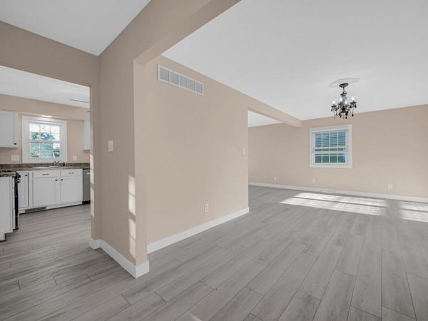 1602 Carriage Drive, Valparaiso, IN 46383