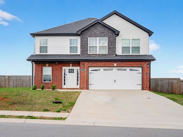 1969 Sydney Louise Dr , Clarksville, TN 37042