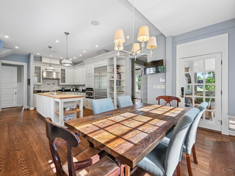 835 Ivy Avenue, Glendale, OH 45246 Photo 12