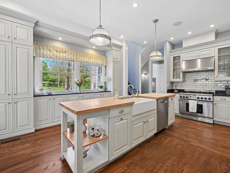 835 Ivy Avenue, Glendale, OH 45246 Photo 16