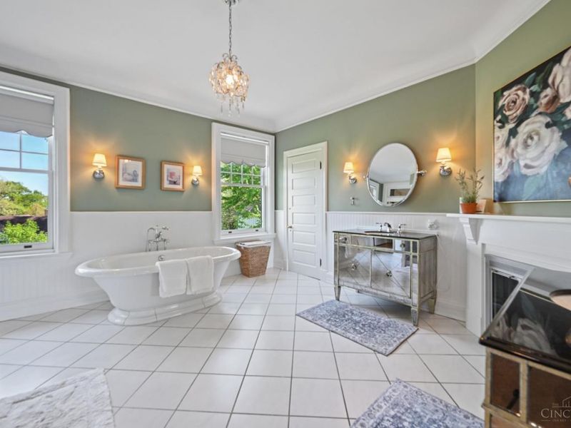 835 Ivy Avenue, Glendale, OH 45246 Photo 22