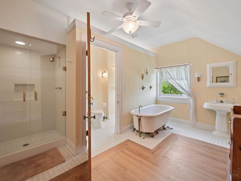 835 Ivy Avenue, Glendale, OH 45246 Photo 34