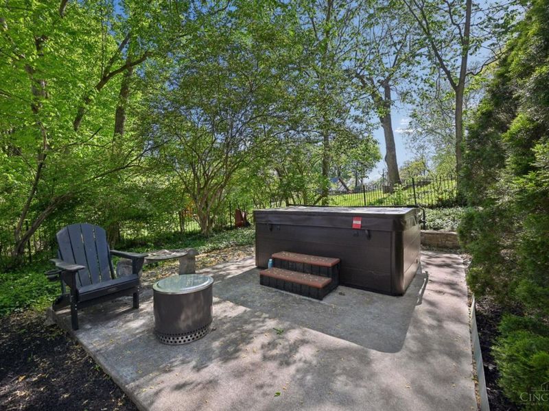 835 Ivy Avenue, Glendale, OH 45246 Photo 40