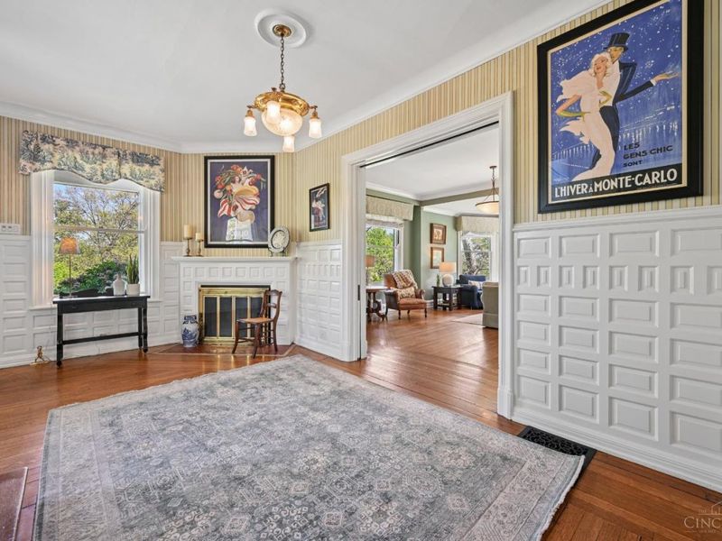 835 Ivy Avenue, Glendale, OH 45246 Photo 5