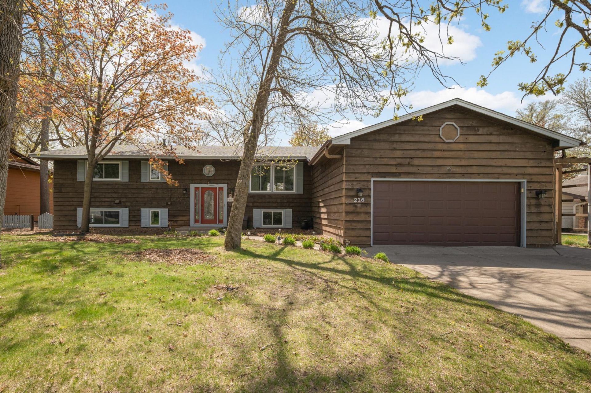 216 Lowell Road, Champlin, MN 55316 Main Photo