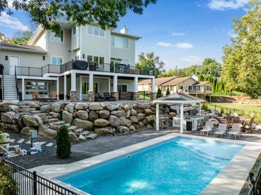 3374 Sycamore Trail SW, Prior Lake, MN 55372