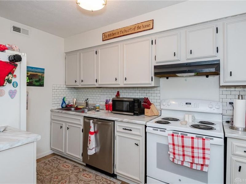 7815 N Main Street, Unit 14, Dayton, OH 45415 Photo 4