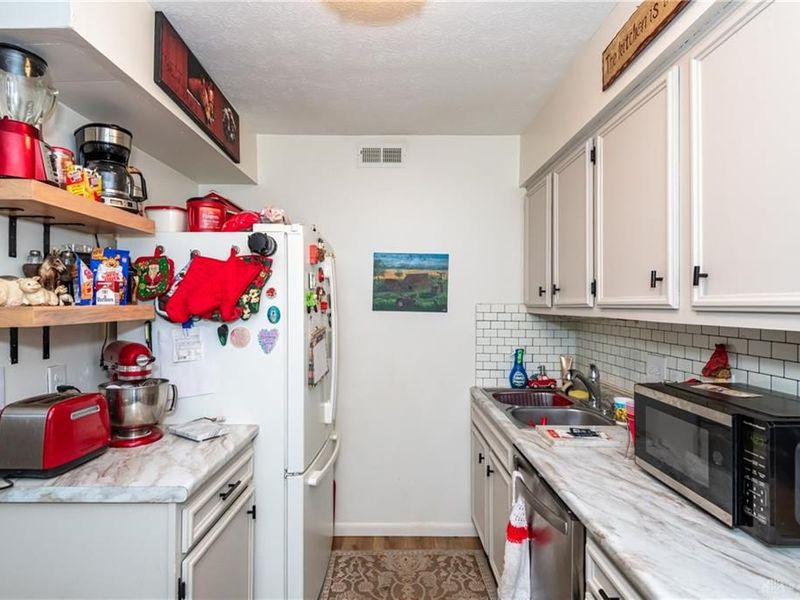7815 N Main Street, Unit 14, Dayton, OH 45415 Photo 6