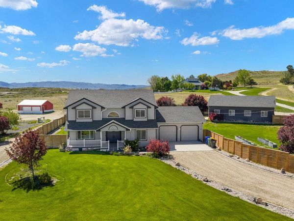 7657 Track Rd, Nampa, ID 83686