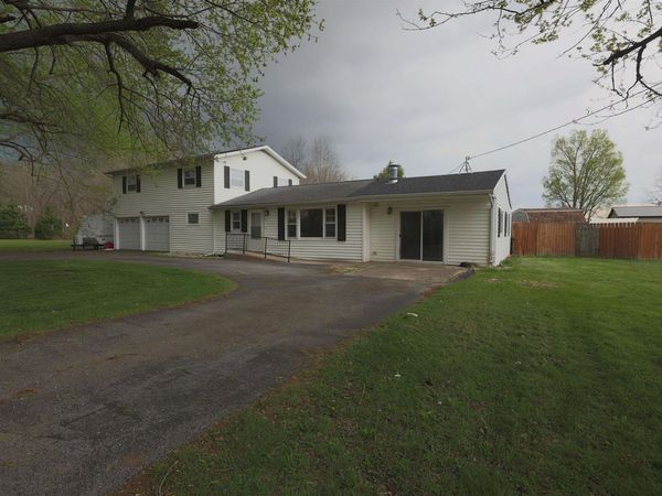 515 E Riverside Road, Huntington, IN 46750