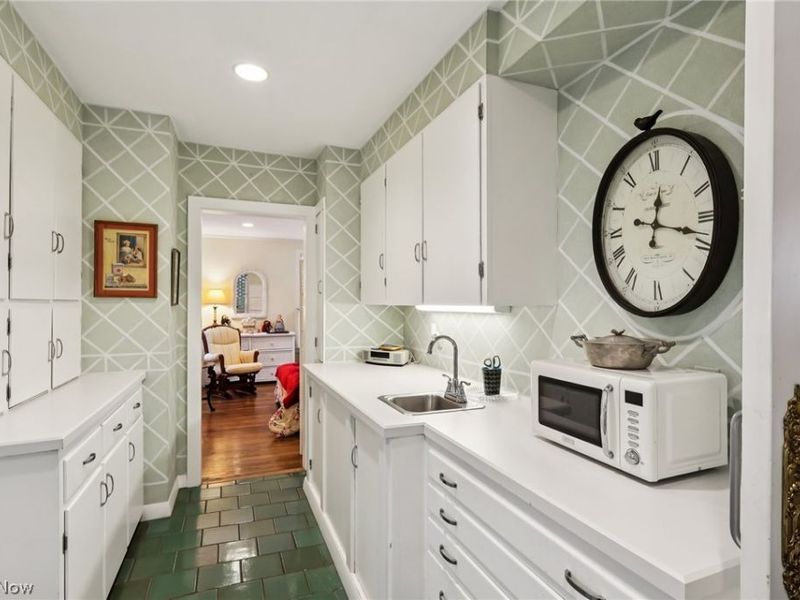 23900 Stanford Road , Shaker Heights, OH 44122 Photo 15