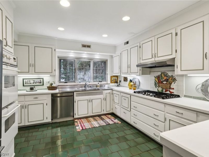 23900 Stanford Road , Shaker Heights, OH 44122 Photo 17