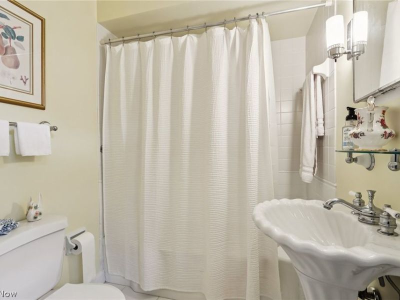 23900 Stanford Road , Shaker Heights, OH 44122 Photo 21