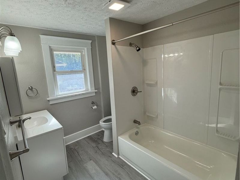 683 Sharon Street , Akron, OH 44314 Photo 8