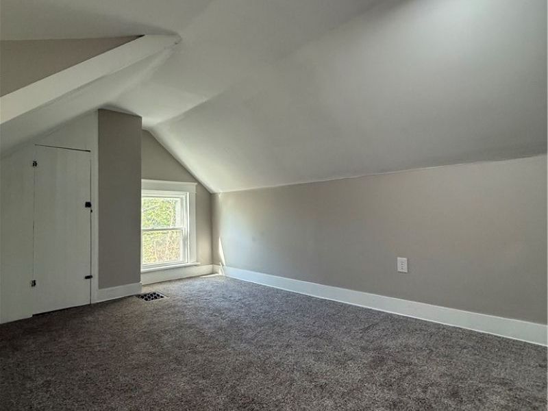 683 Sharon Street , Akron, OH 44314 Photo 9