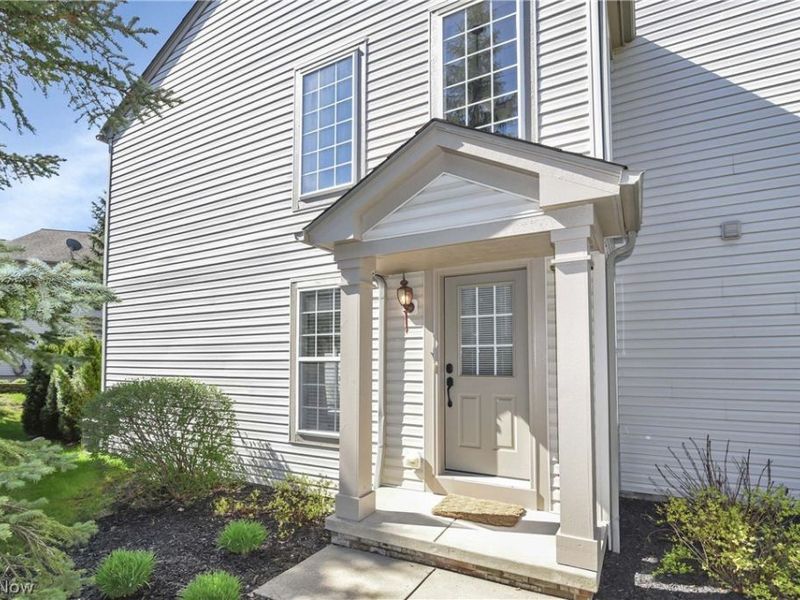 1370 N Yorkshire Drive , Broadview Heights, OH 44147 Photo 10