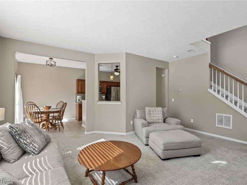 1370 N Yorkshire Drive , Broadview Heights, OH 44147 Photo 14