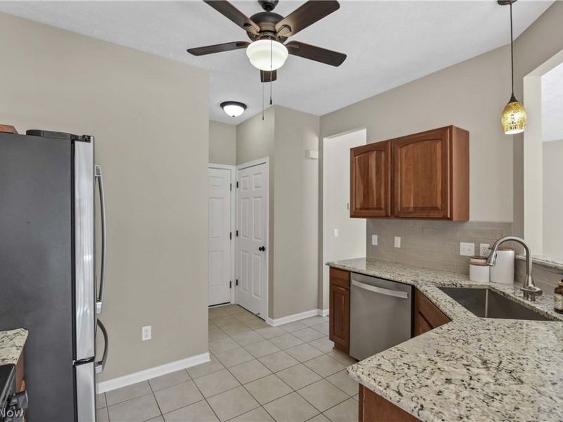 1370 N Yorkshire Drive , Broadview Heights, OH 44147 Photo 23