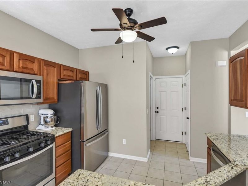 1370 N Yorkshire Drive , Broadview Heights, OH 44147 Photo 24