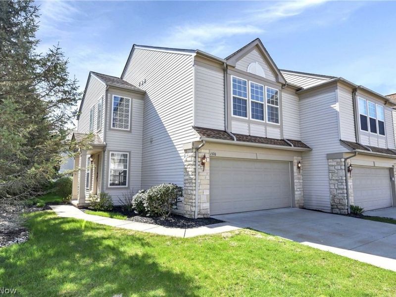 1370 N Yorkshire Drive , Broadview Heights, OH 44147 Photo 3