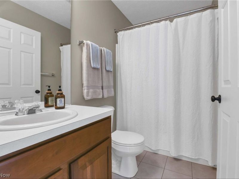 1370 N Yorkshire Drive , Broadview Heights, OH 44147 Photo 37