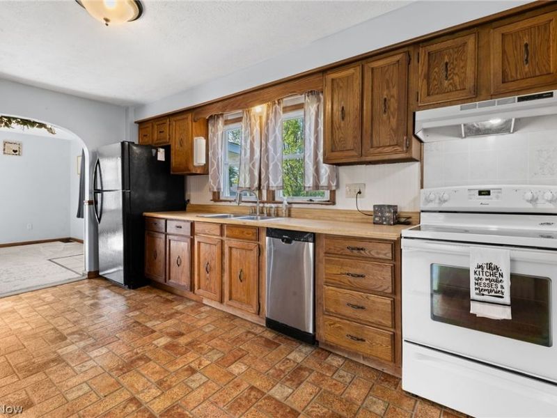 840 W 10th Street, Ashland, OH 44805 Photo 11